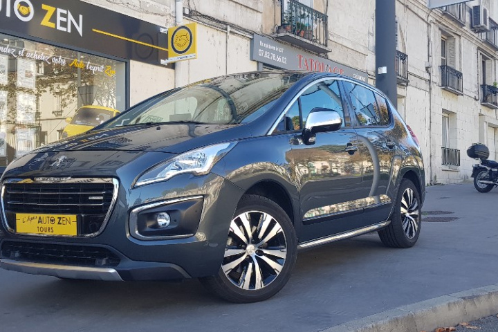 PEUGEOT 3008 HYBRID4
